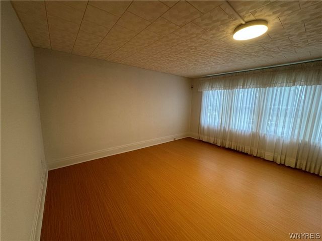 524 University Lower Avenue, Tonawanda, NY 14223