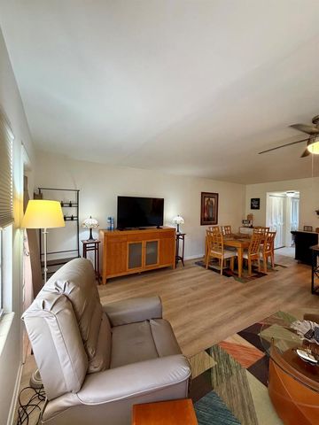 132 Preston Way 132, Boca Raton, FL 33434