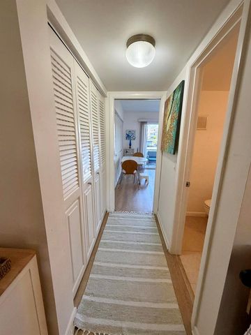 132 Preston Way 132, Boca Raton, FL 33434