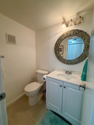 132 Preston Way 132, Boca Raton, FL 33434