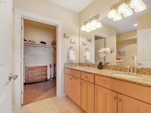 1000 N HOLLADAY Dr 304, Seaside, OR 97138