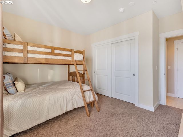 1000 N HOLLADAY Dr 304, Seaside, OR 97138