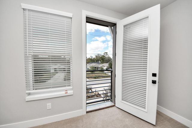 5811 Francis Oak Place, Houston, TX 77091