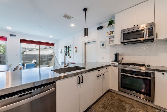 371 EVEREST AVE, San Antonio, TX 78209