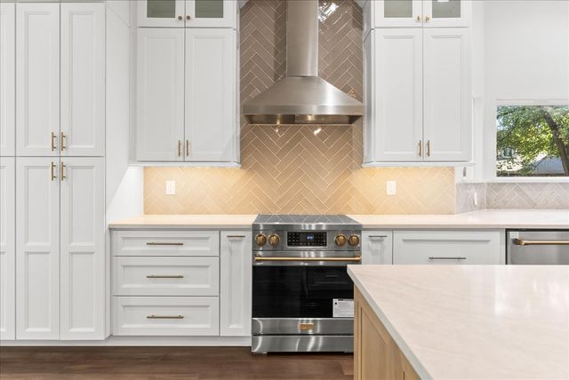 3801 Berry Hill Court, Double Oak, TX 75028