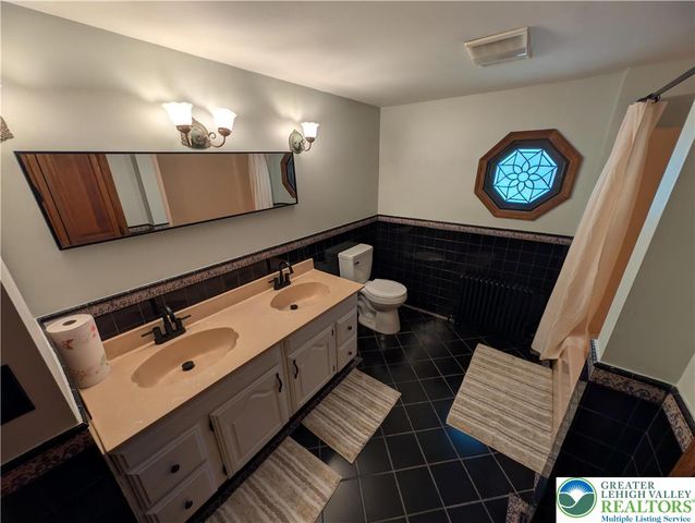 133 North Fairview Street, Nazareth Boro, PA 18064