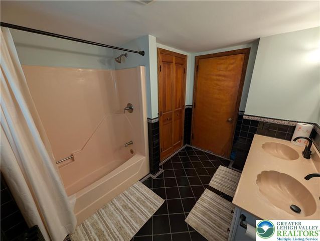 133 North Fairview Street, Nazareth Boro, PA 18064
