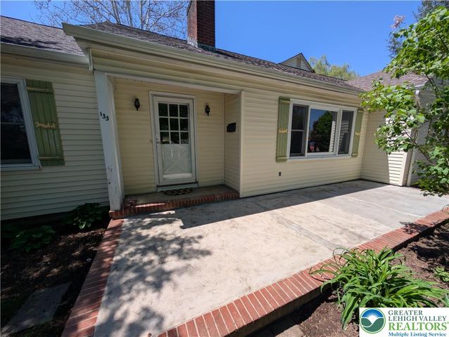 133 North Fairview Street, Nazareth Boro, PA 18064