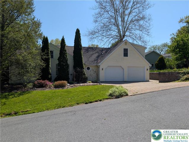 133 North Fairview Street, Nazareth Boro, PA 18064