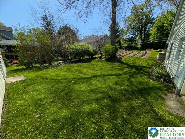 133 North Fairview Street, Nazareth Boro, PA 18064