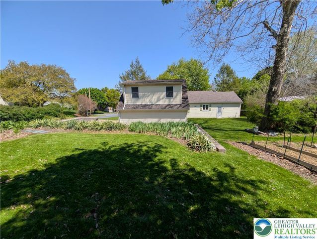 133 North Fairview Street, Nazareth Boro, PA 18064