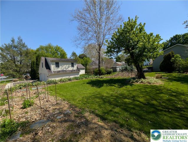 133 North Fairview Street, Nazareth Boro, PA 18064