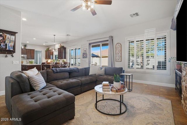 1122 E LODGEPOLE Drive, Gilbert, AZ 85298