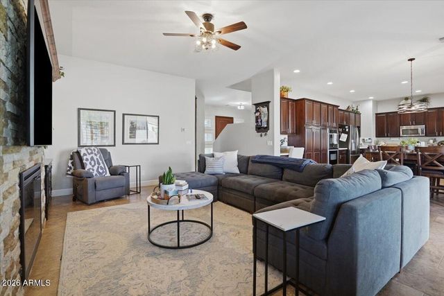 1122 E LODGEPOLE Drive, Gilbert, AZ 85298