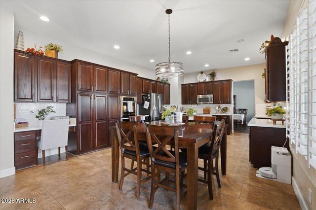 1122 E LODGEPOLE Drive, Gilbert, AZ 85298