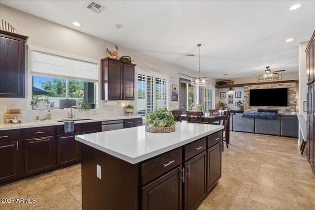 1122 E LODGEPOLE Drive, Gilbert, AZ 85298