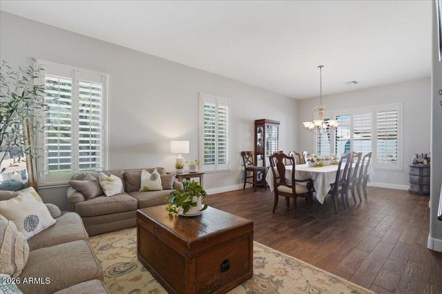 1122 E LODGEPOLE Drive, Gilbert, AZ 85298