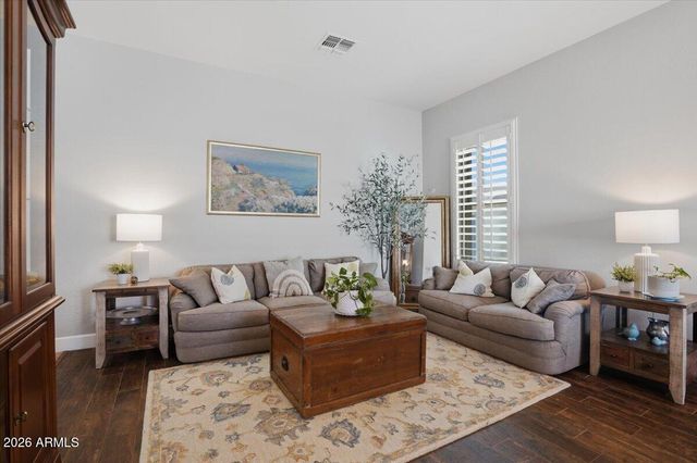 1122 E LODGEPOLE Drive, Gilbert, AZ 85298