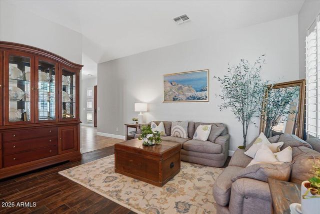 1122 E LODGEPOLE Drive, Gilbert, AZ 85298