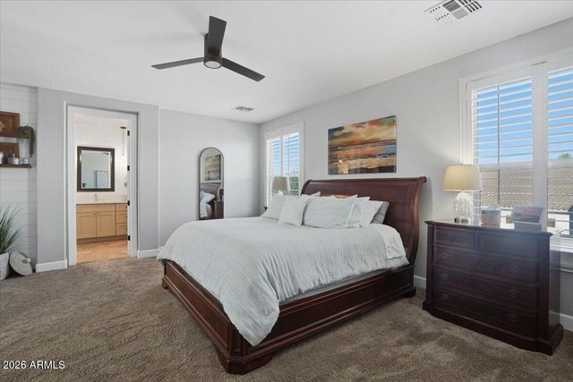 1122 E LODGEPOLE Drive, Gilbert, AZ 85298