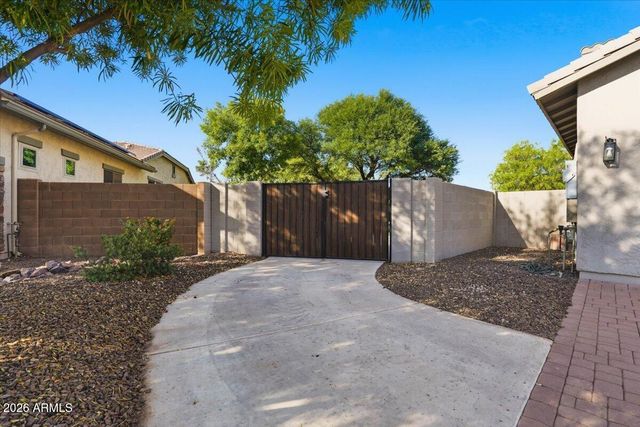 1122 E LODGEPOLE Drive, Gilbert, AZ 85298