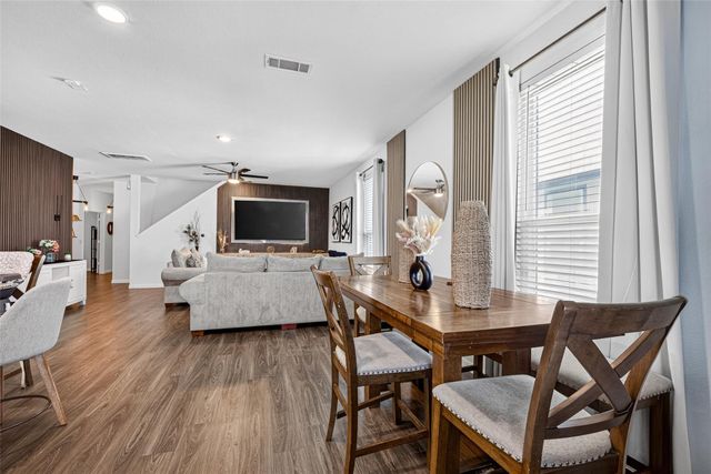7031 Hobby Wind Ridge Drive, Houston, TX 77075