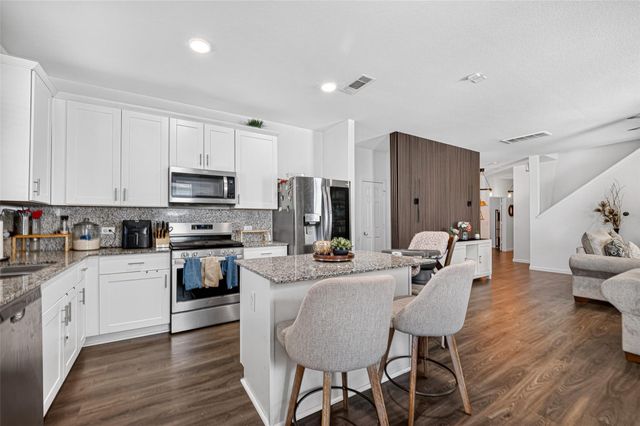 7031 Hobby Wind Ridge Drive, Houston, TX 77075