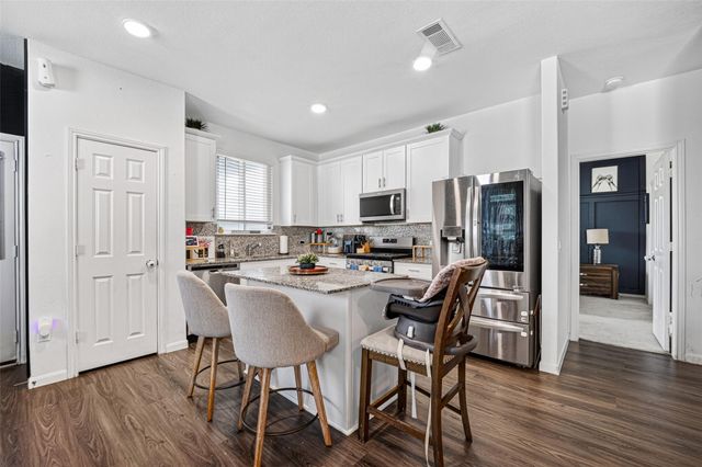 7031 Hobby Wind Ridge Drive, Houston, TX 77075