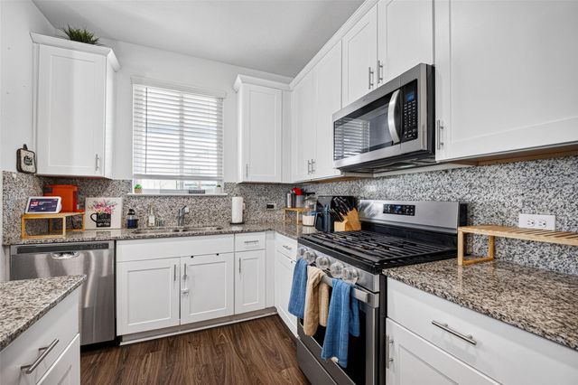 7031 Hobby Wind Ridge Drive, Houston, TX 77075