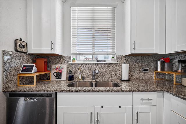 7031 Hobby Wind Ridge Drive, Houston, TX 77075