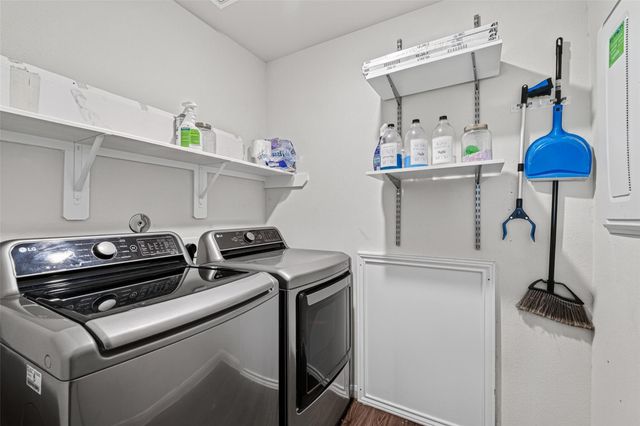 7031 Hobby Wind Ridge Drive, Houston, TX 77075