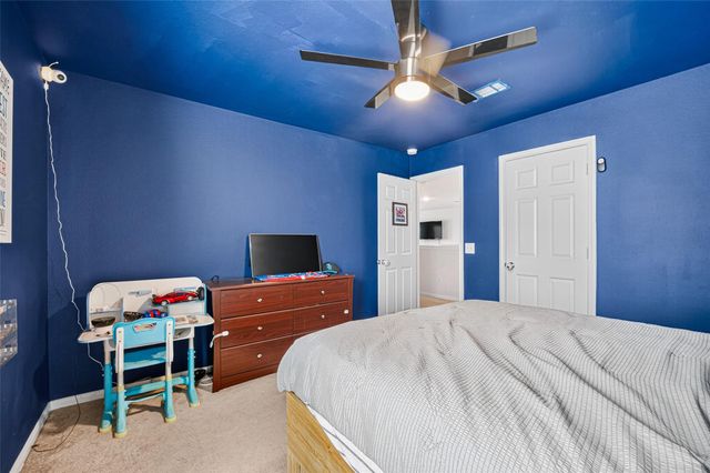 7031 Hobby Wind Ridge Drive, Houston, TX 77075