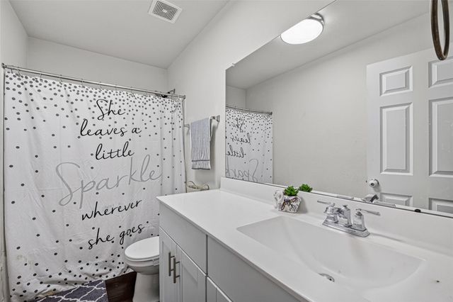 7031 Hobby Wind Ridge Drive, Houston, TX 77075