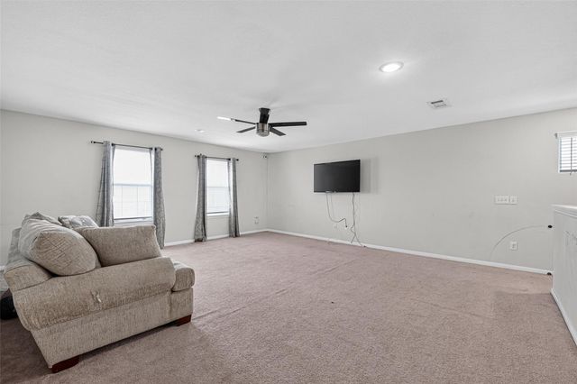 7031 Hobby Wind Ridge Drive, Houston, TX 77075