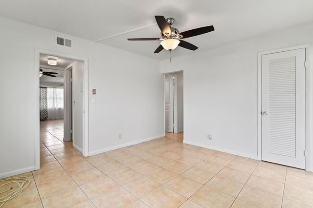 149 Coventry G, West Palm Beach, FL 33417
