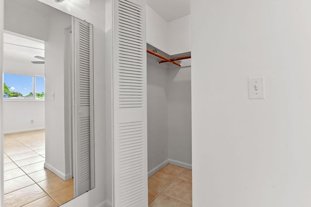 149 Coventry G, West Palm Beach, FL 33417