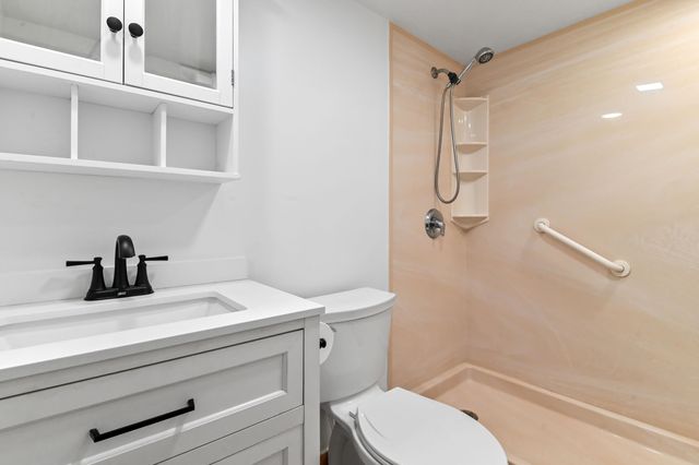 149 Coventry G, West Palm Beach, FL 33417