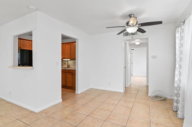 149 Coventry G, West Palm Beach, FL 33417