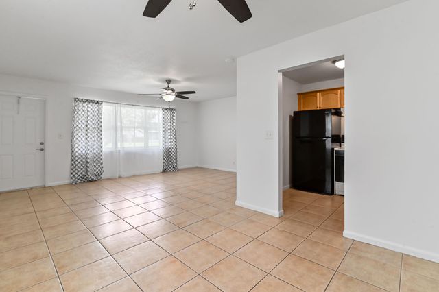 149 Coventry G, West Palm Beach, FL 33417