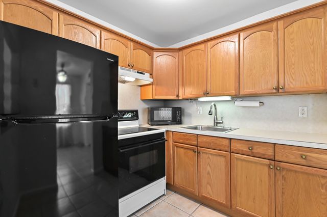 149 Coventry G, West Palm Beach, FL 33417