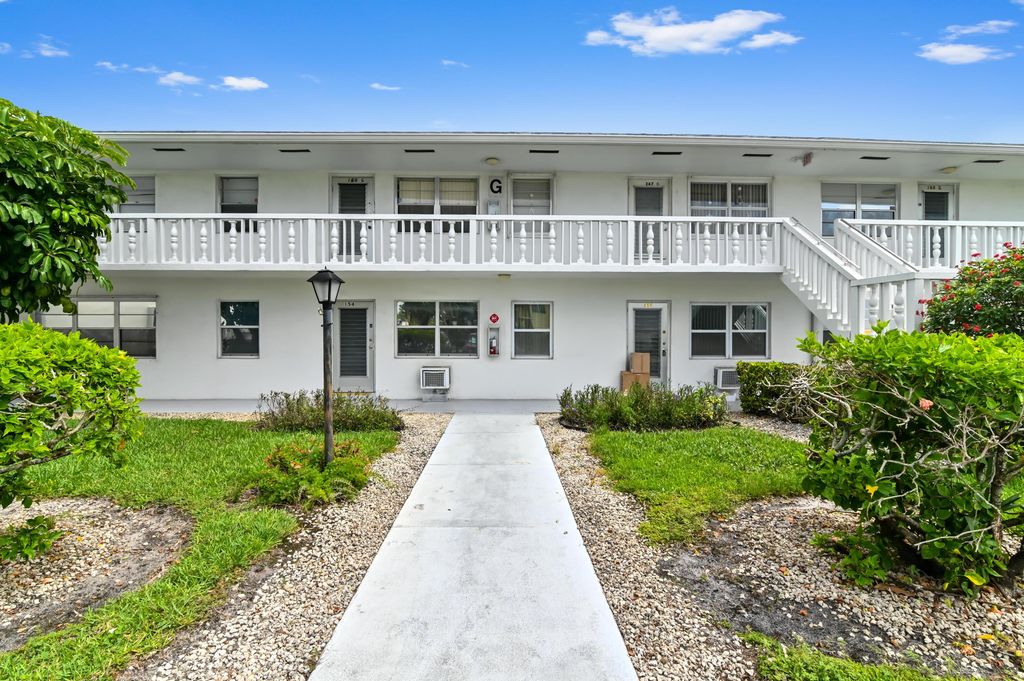 149 Coventry G, West Palm Beach, FL 33417