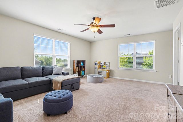 16316 Thoroughbred Trace Lane, Charlotte, NC 28278