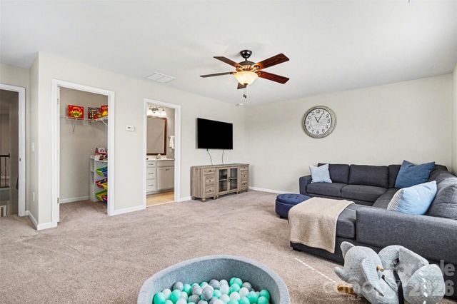 16316 Thoroughbred Trace Lane, Charlotte, NC 28278