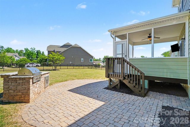 16316 Thoroughbred Trace Lane, Charlotte, NC 28278