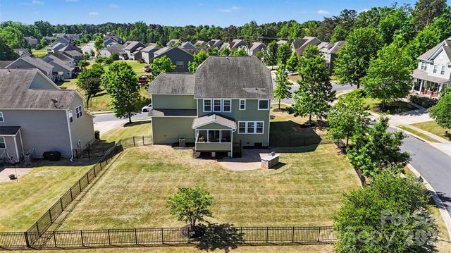 16316 Thoroughbred Trace Lane, Charlotte, NC 28278