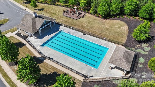 16316 Thoroughbred Trace Lane, Charlotte, NC 28278