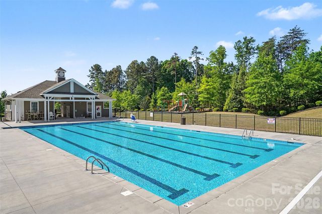 16316 Thoroughbred Trace Lane, Charlotte, NC 28278