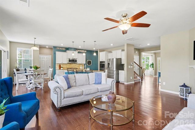 16316 Thoroughbred Trace Lane, Charlotte, NC 28278