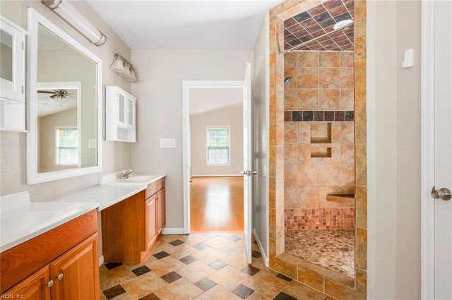 22265 Deep Bottom DR, Carrollton, VA 23314