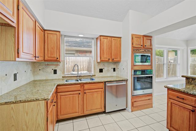 3806 Carya Circle, Sugar Land, TX 77479